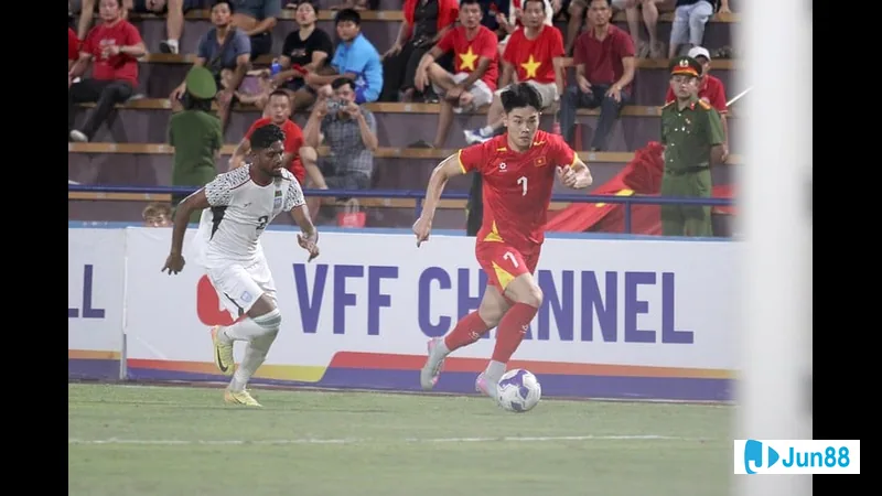 Trận đấu giữa U23 Bangladesh và U23 Yemen trên sân cỏ