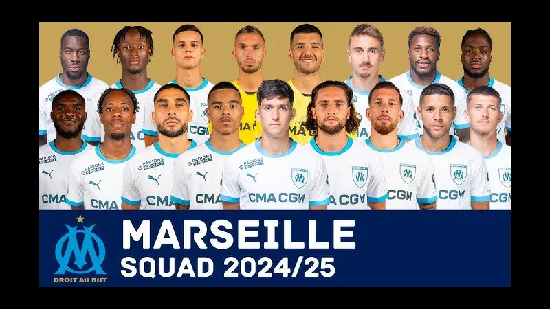 Cầu thủ PSG và Marseille đối mặt trên sân cỏ