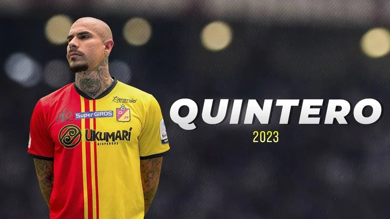 Cầu thủ Deportivo Pereira và Cucuta Deportivo đấu tranh gay cấn trên sân